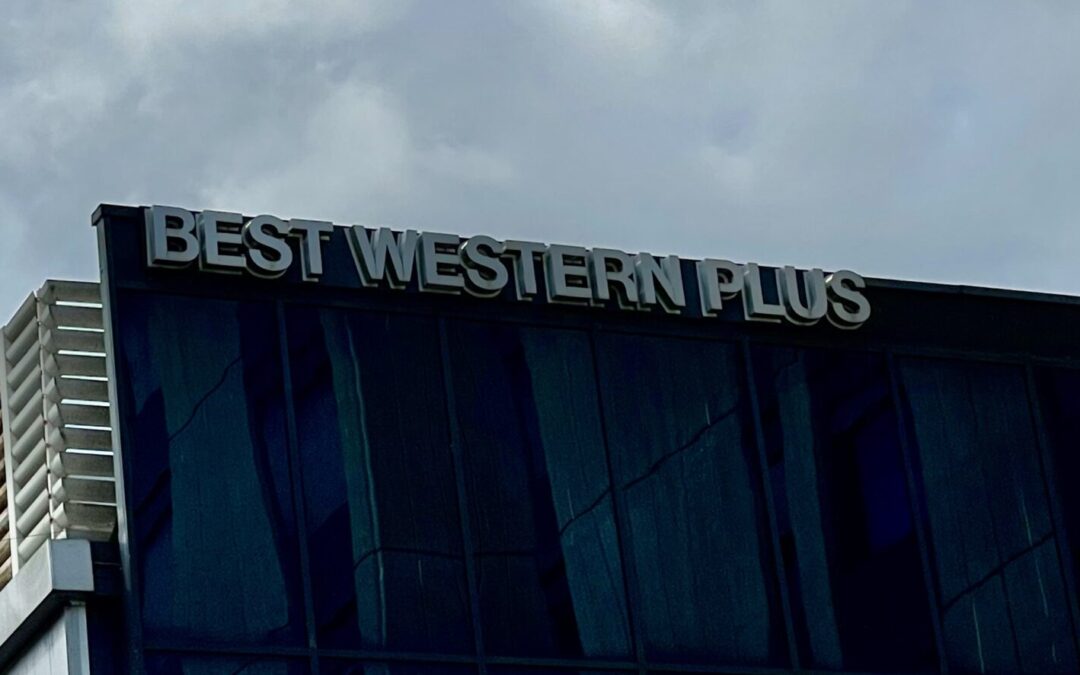 Hotel Best Western plus executive (⭐️⭐️⭐️⭐️)