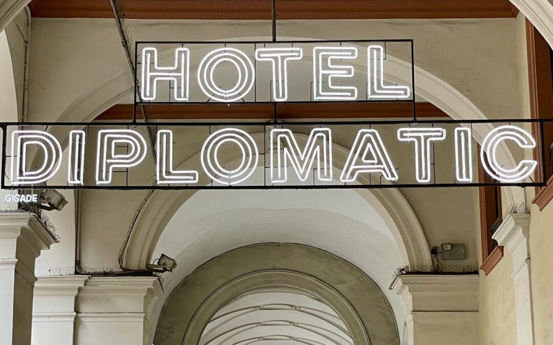 Hotel Diplomatic (⭐️⭐️⭐️⭐️)